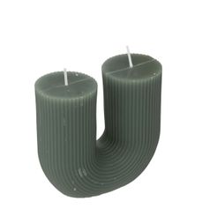Bougie déco forme U vert céladon 11x12cm