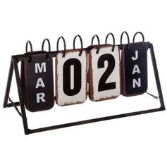 Calendrier style vintage en métal L 27cm