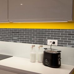 Carrelage adhésif 3D pate noir 25x30.5cm