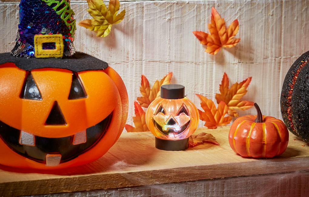 Citrouille Lumineuse LED Halloween - Décoration En Plastique - Diamètre 24 Cm, Hauteur 20 Cm - Pour Intérieur/extérieur