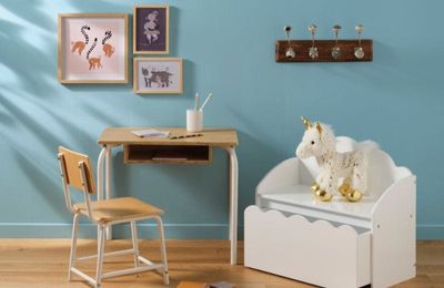 Chaise de bureau à roulettes en tissu bleu canard et acier chromé ALEYNA Chaise de bureau à roulettes en tissu bleu canard et acier chromé ALEYNA