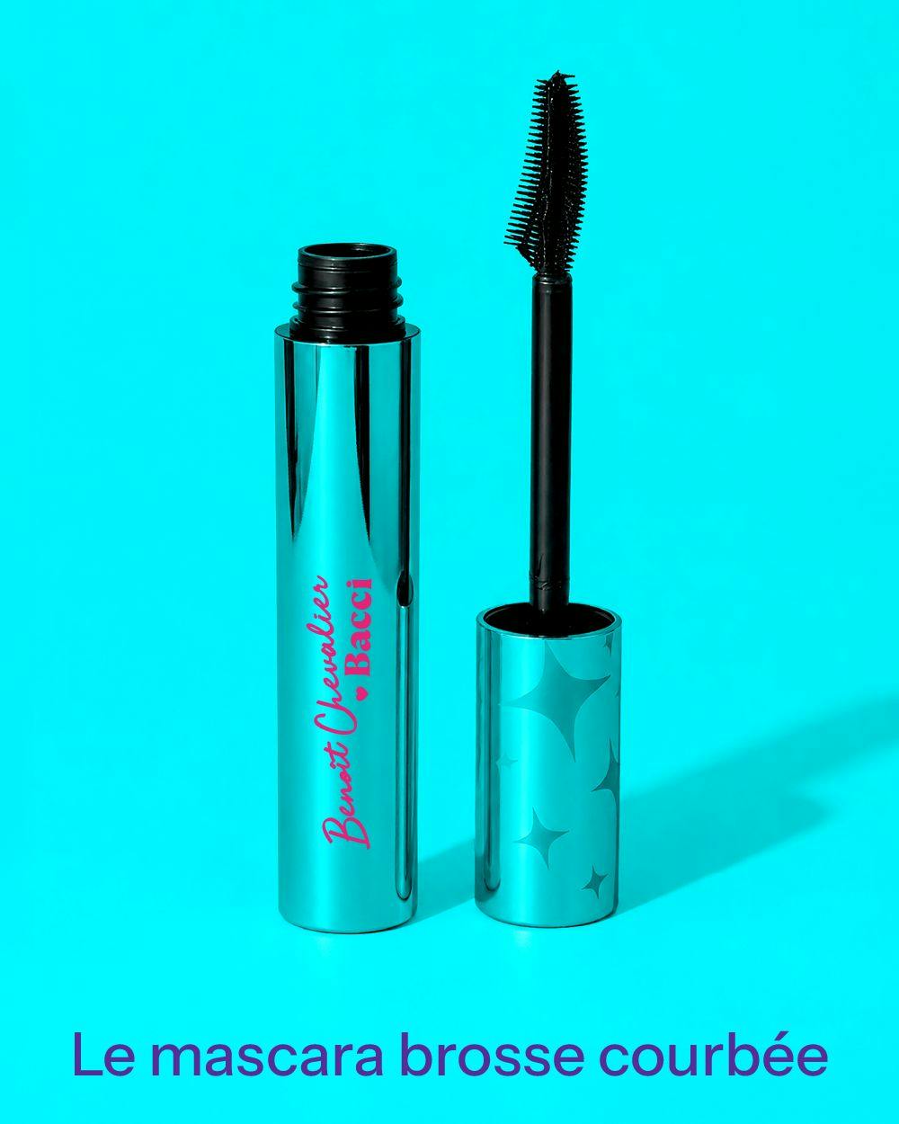 Le mascara brosse courbée